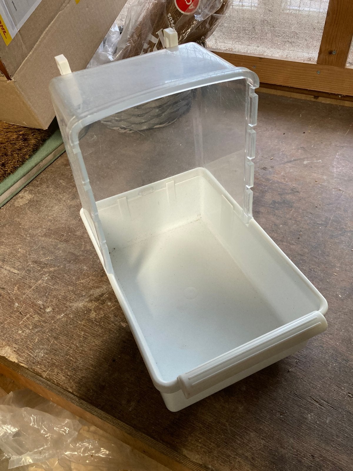 Badje voor papegaaien en grotere parkieten, Dieren en Toebehoren, Ophalen of Verzenden, Gebruikt, Kooi-accessoires
