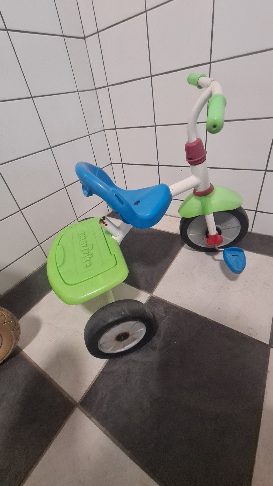 Leuke driewieler voor de spaarpot van de kinderen, Fietsen en Brommers, Ophalen, Gebruikt, Terugtraprem, Smart Trike