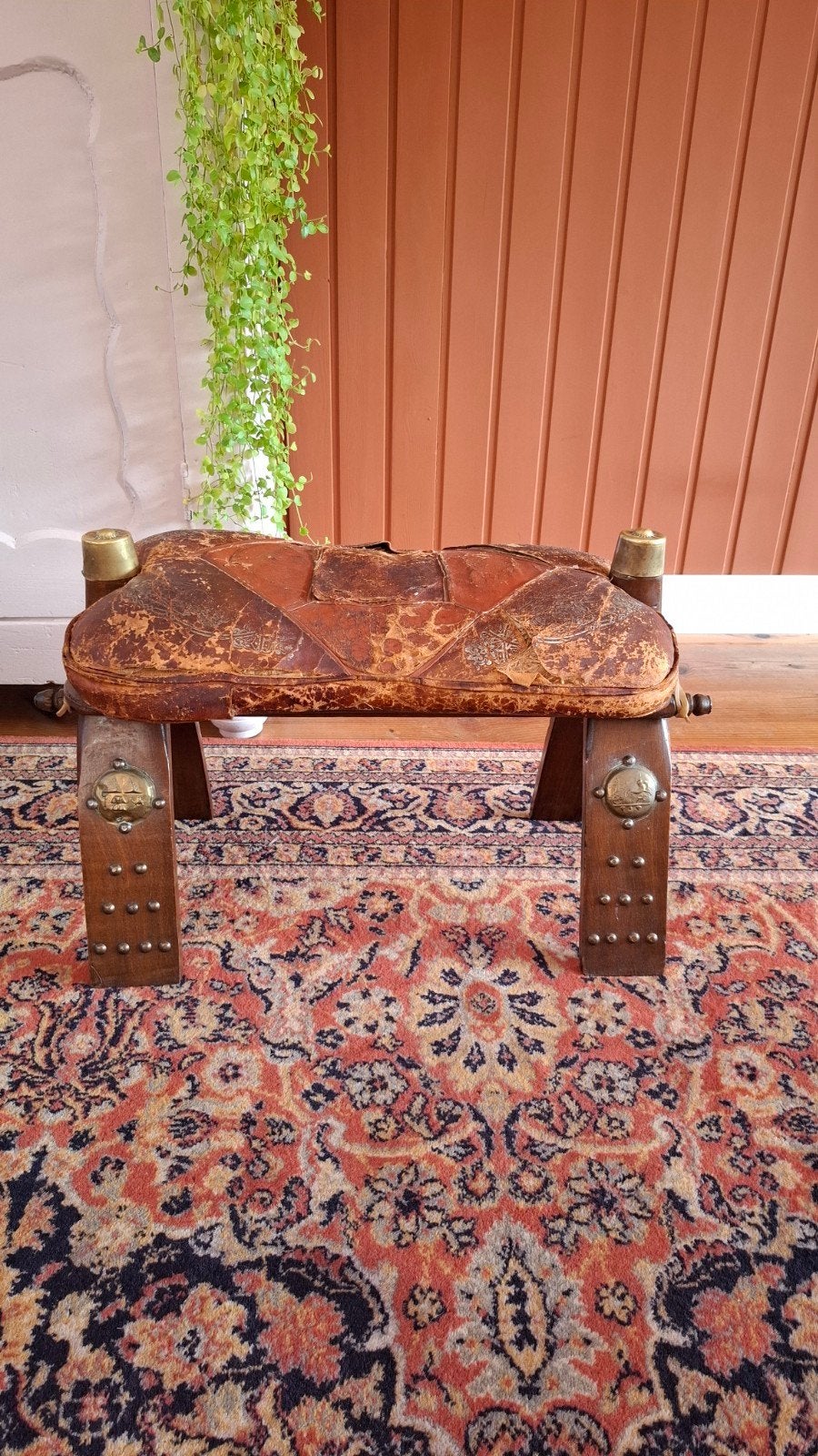 Echte vintage kamelenkruk, Ophalen, Rechthoekig, Leer, Minder dan 50 cm