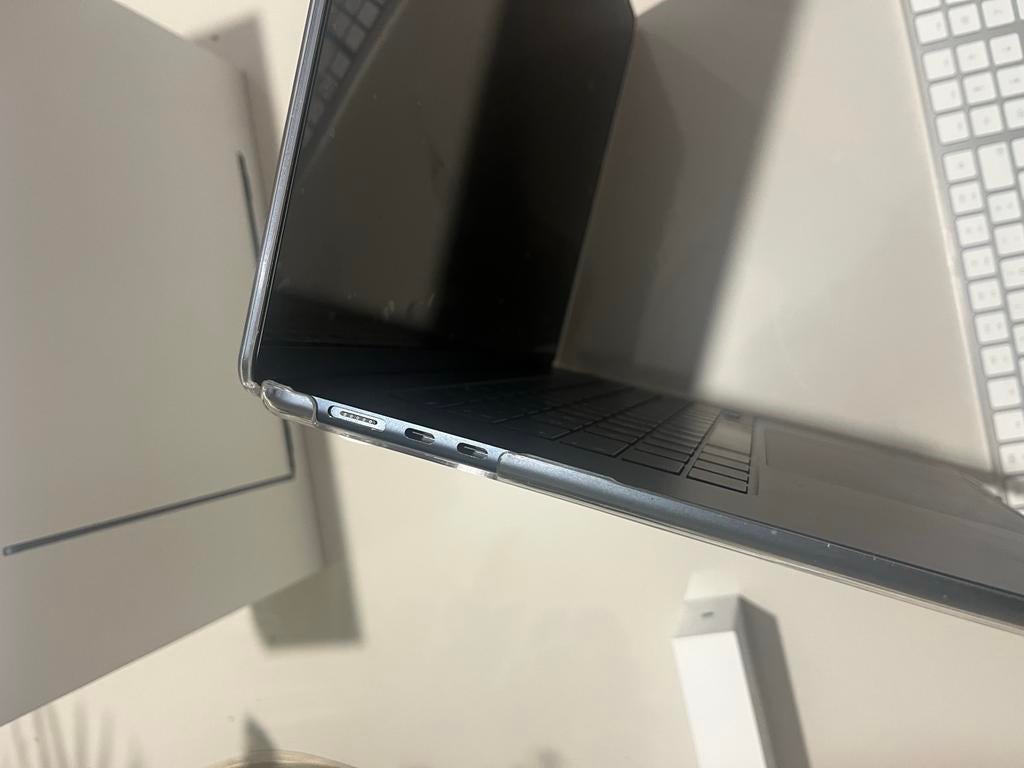 MacBook Air - met Apple toetsenbord + Magic Mouse, Computers en Software, Apple Macbooks, Ophalen, 8 GB, 512 GB, Zo goed als nieuw