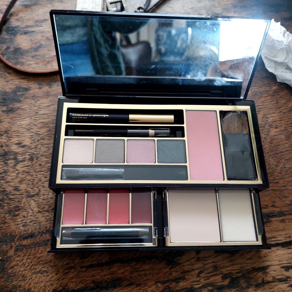 Estée Lauder Make-up Palet - Oogschaduw, Blush, Lippenstift, Ophalen of Verzenden, Zo goed als nieuw, Make-up, Overige kleuren