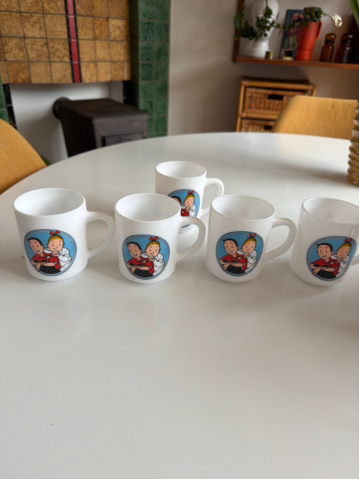 Set van 5 Suske en Wiske mokken bekers 1995 Arcopal, Ophalen of Verzenden, Steen/keramiek, Wit, Overige merken