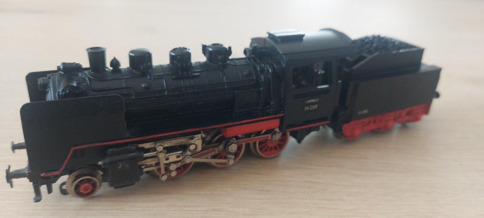 Märklin DB br 24058 stoomloc met tender artnr 3003, Wisselstroom, Locomotief, Ophalen of Verzenden, Zo goed als nieuw