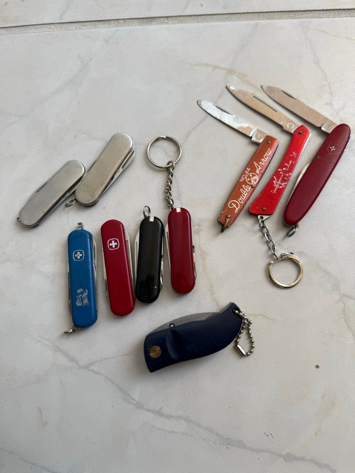 Verzameling van diverse zakmessen en sleutelhangers, Hobby en Vrije tijd, Ophalen of Verzenden, Gebruikt