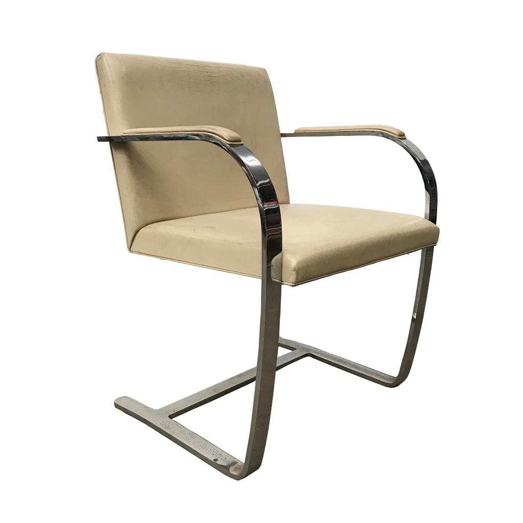 BRNO Chair door Ludwig Mies van der Rohe voor Knoll Int ., Ophalen, Gebruikt, Wit, Info@gispen.nl