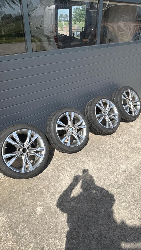 Bmw velgen met zomerbanden 18 inch, Ophalen, Velg(en), 17 inch, Zomerbanden