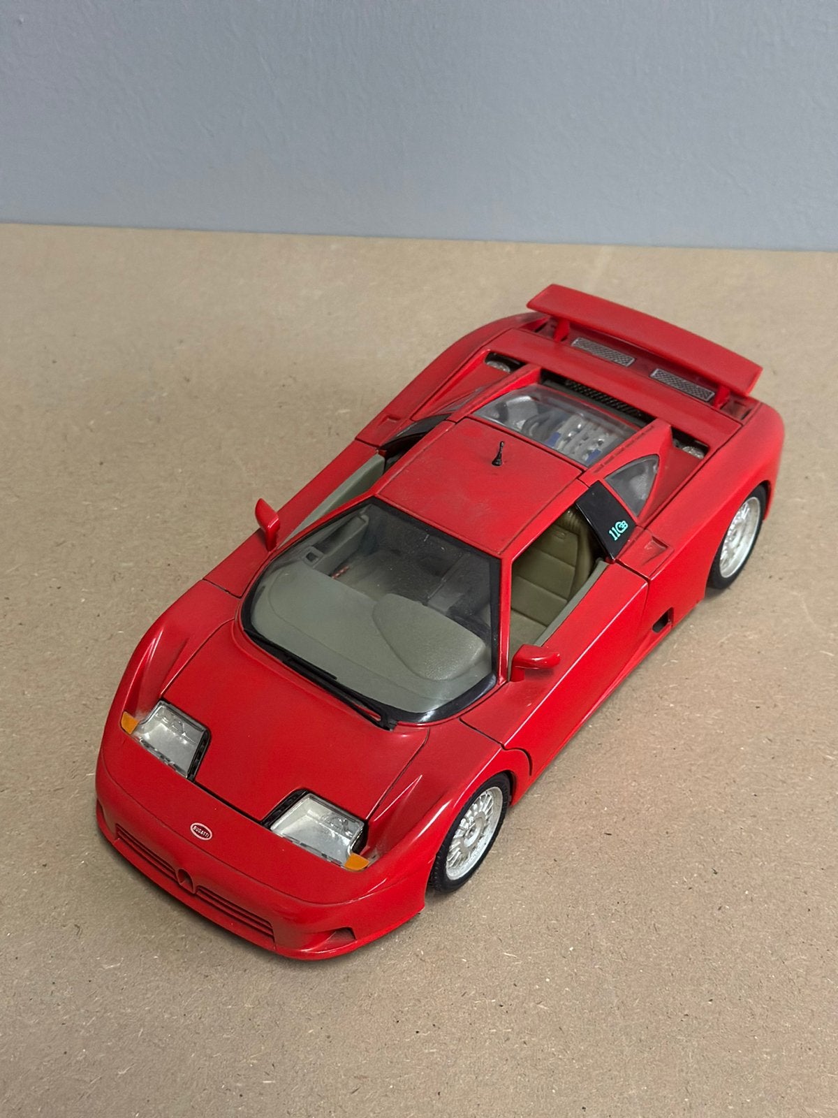 Bugatti 11gb modelauto 1:18 bburago, Ophalen of Verzenden, Zo goed als nieuw, Auto, Bburago