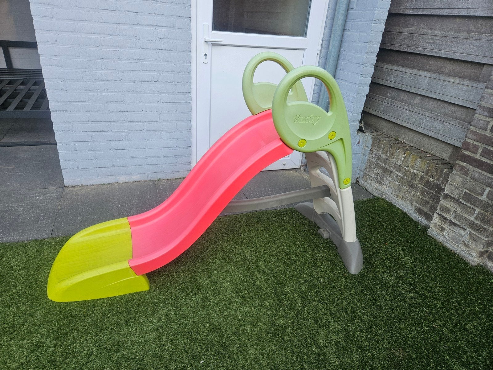 Smoby glijbaan met wateraansluiting, Kinderen en Baby's, Speelgoed | Buiten | Speeltoestellen, Ophalen, Gebruikt, Glijbaan