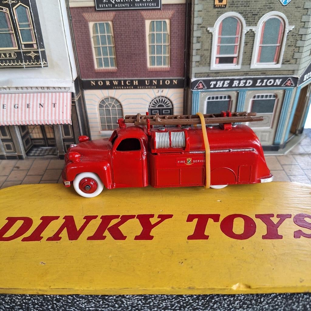 Dinky Toys Studebaker Tankwagen No 30p - Brandweerwagen, Verzenden, Gebruikt, Bus of Vrachtwagen