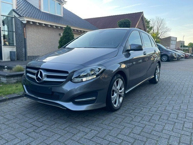 Mercedes-Benz B-klasse 180 d NAVI KLIMA PDC, Auto's, Gebruikt, Elektrische ramen, Leder en Stof, Origineel Nederlands