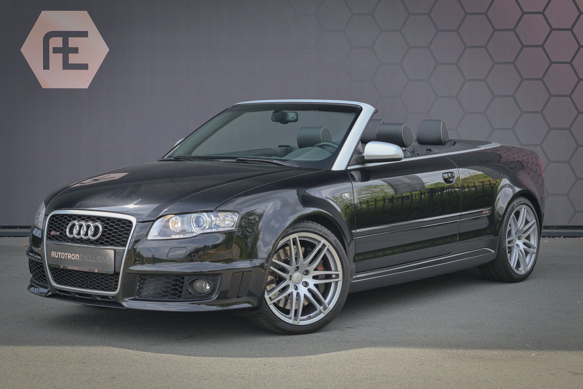 Audi RS4 Cabriolet 4.2 V8 RS 4 quattro | HANDGESCHAKELD | ST, Gebruikt, Cabriolet, 4 stoelen, 1820 kg