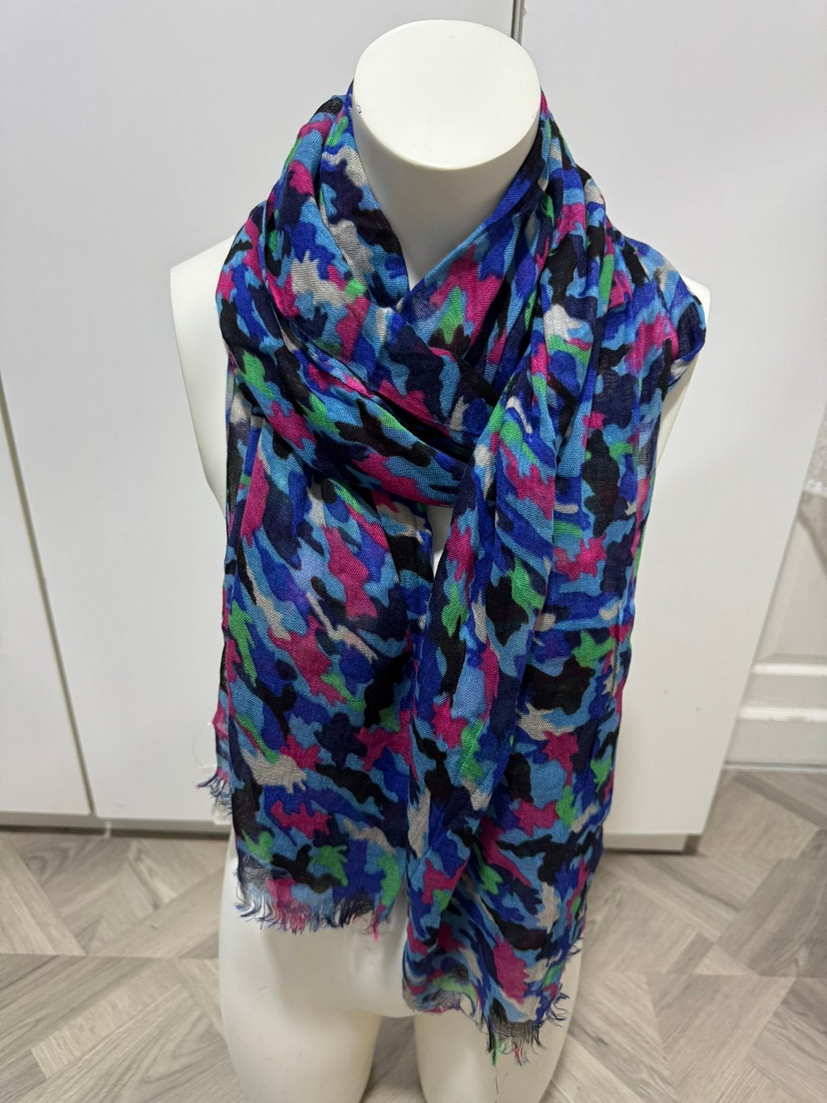 Sjaal 100% viscose, Verzenden, Nieuw, Maat 46/48 (XL) of groter, Sjaal