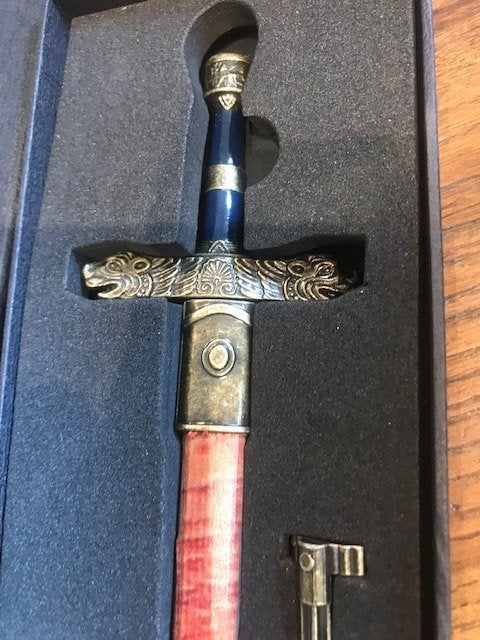 fraai miniatuur zwaard-opener, met doos en houder, Ophalen of Verzenden, Overige soorten, Overige gebieden, Zwaard of Sabel