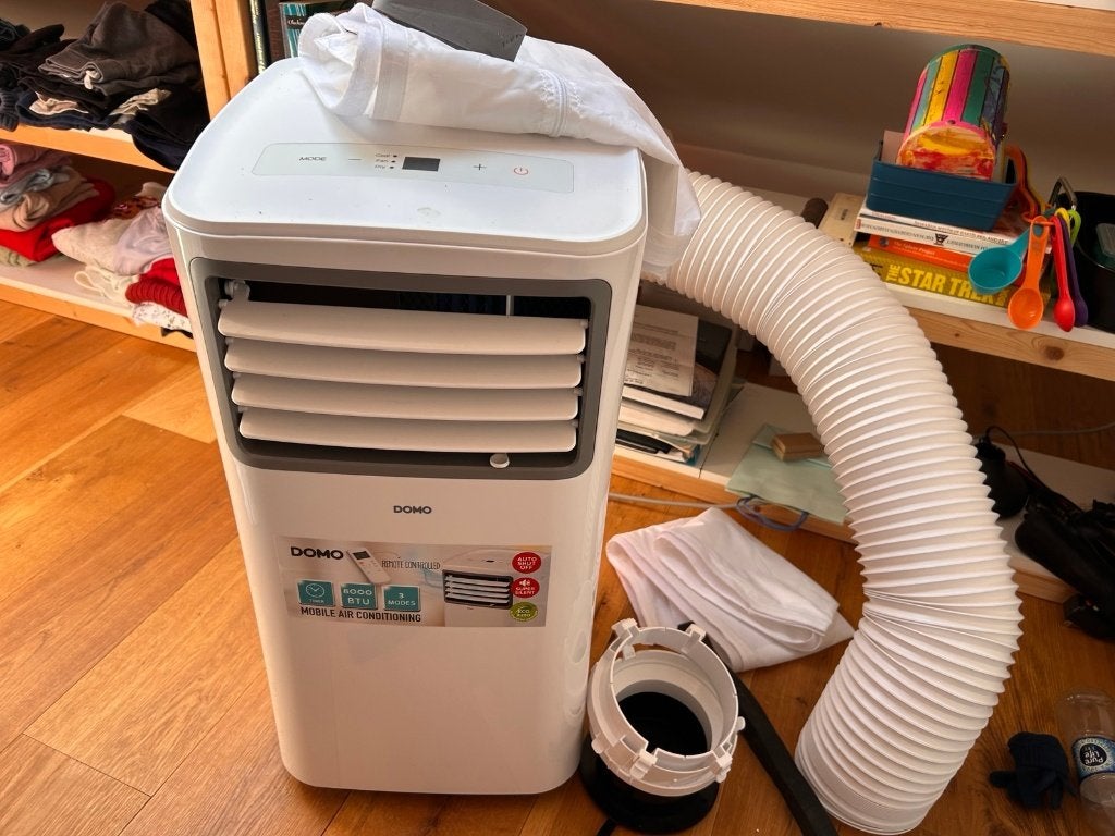 Draagbare airconditioner 8000 BTU - Zo goed als nieuw, Witgoed en Apparatuur, Airco's, Ophalen, Energieklasse A of zuiniger, 3 snelheden of meer