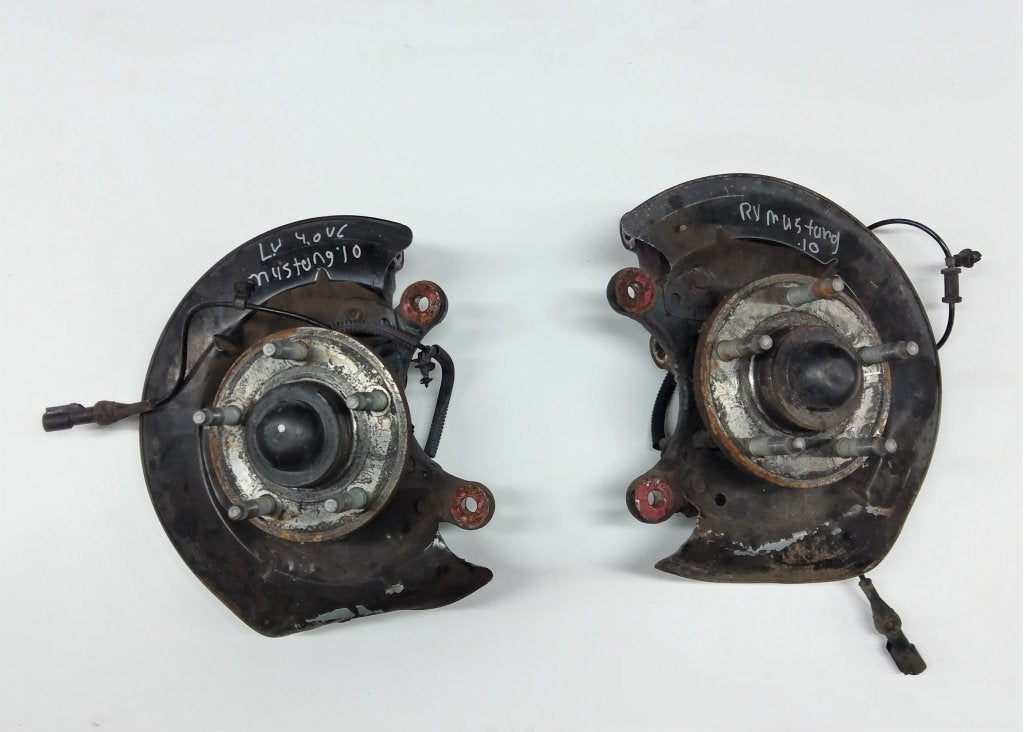 Ford Mustang fuseestuk met lager 2005-2010, Auto-onderdelen, Ophanging en Onderstel, Gebruikt, Ford motor company, Ford USA, P.O. Box 6248, Dearborn, MI 48126