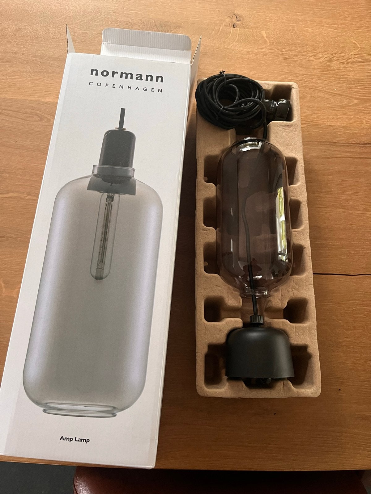 Normann Copenhagen Amp Lamp - Nieuw in doos, Ophalen of Verzenden, Nieuw, Glas, E14 (klein)