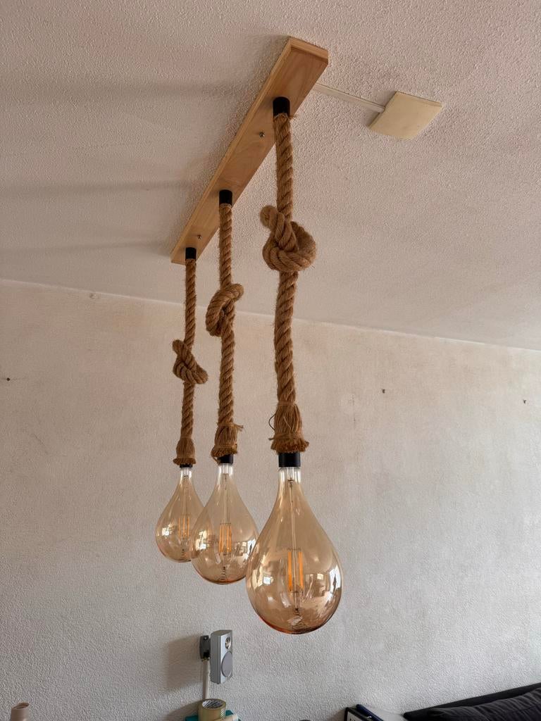 Hanglamp met touw en 3 Edison LED lampen, Ophalen of Verzenden, Gebruikt, Hout, 50 tot 75 cm
