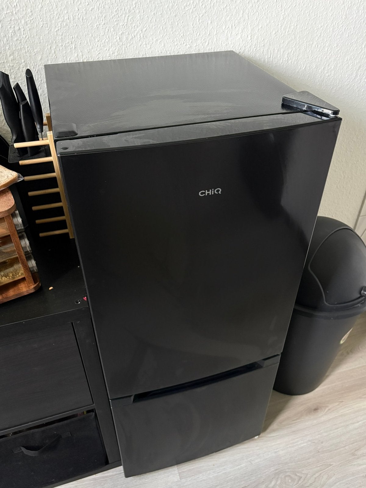 Chiq Tafelmodel Koelkast, Witgoed en Apparatuur, Koelkasten en IJskasten, 100 tot 150 liter, Zo goed als nieuw, Met vriesvak, Ophalen