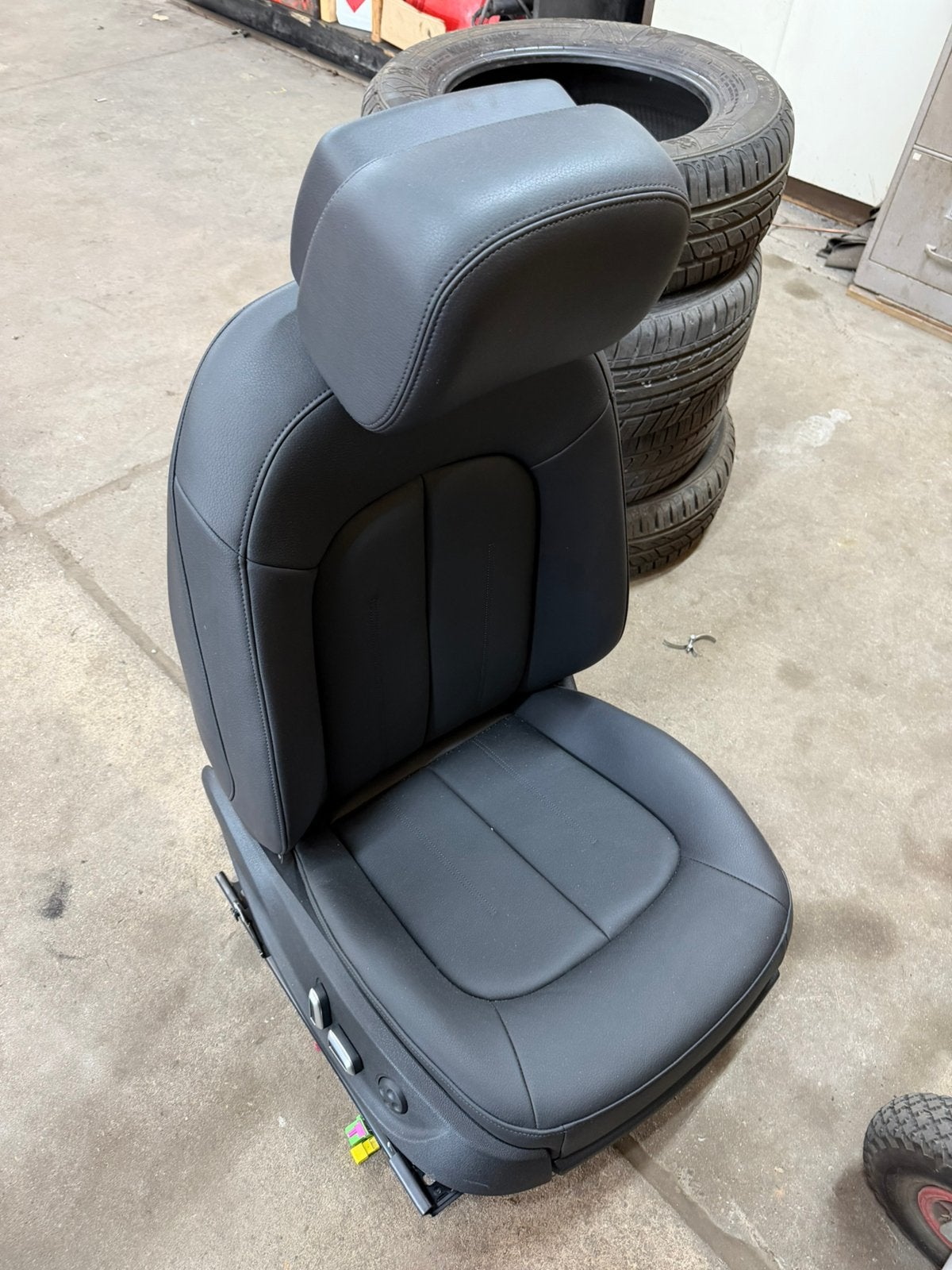 Nieuwe vw of audi voorstoelen elektrisch, Ophalen, Nieuw, Volkswagen
