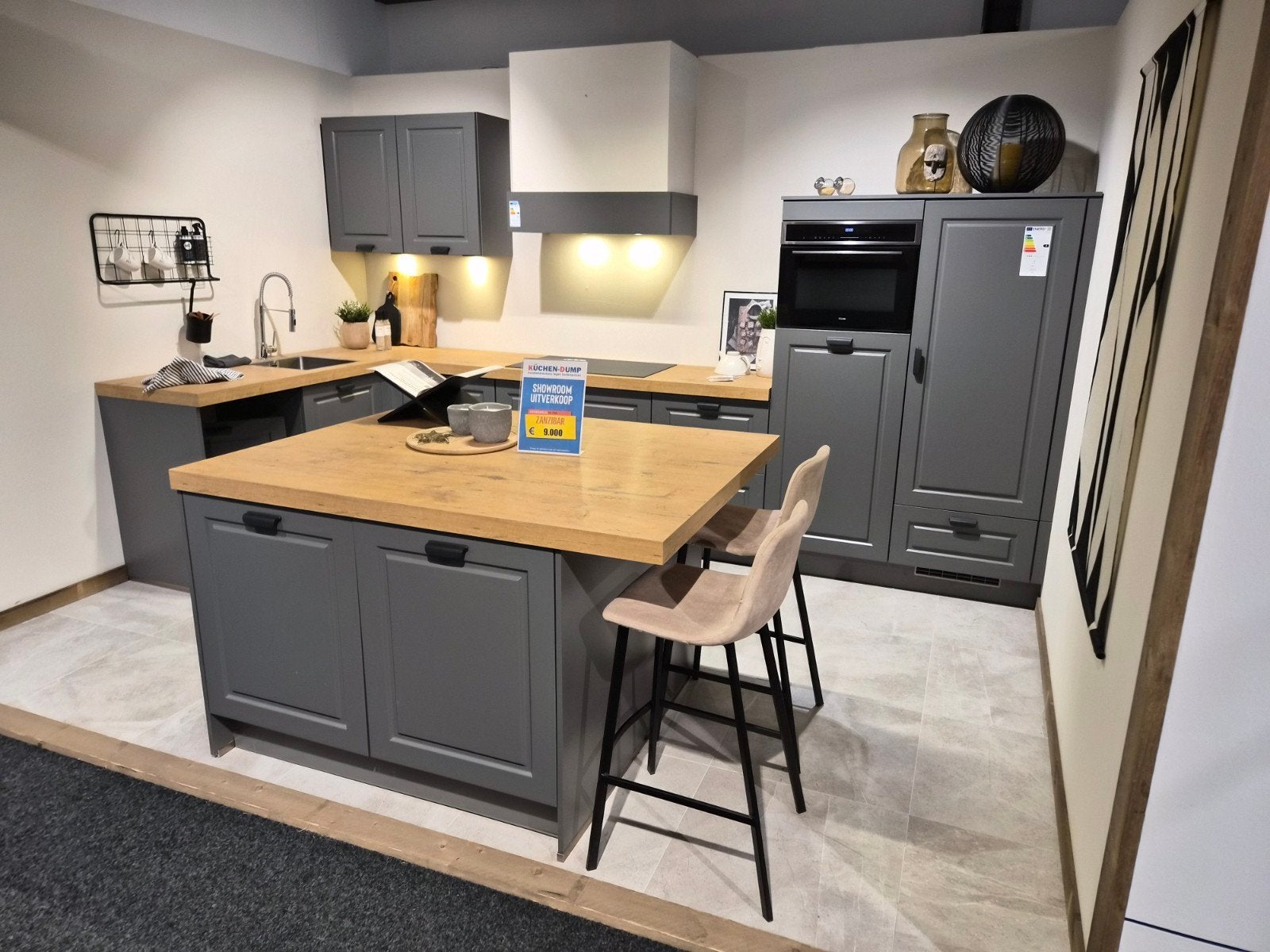 SHOWROOM KEUKEN, Huis en Inrichting, Keuken | Complete keukens, Gebruikt, Hoekkeuken, Graniet of Steen, Ophalen