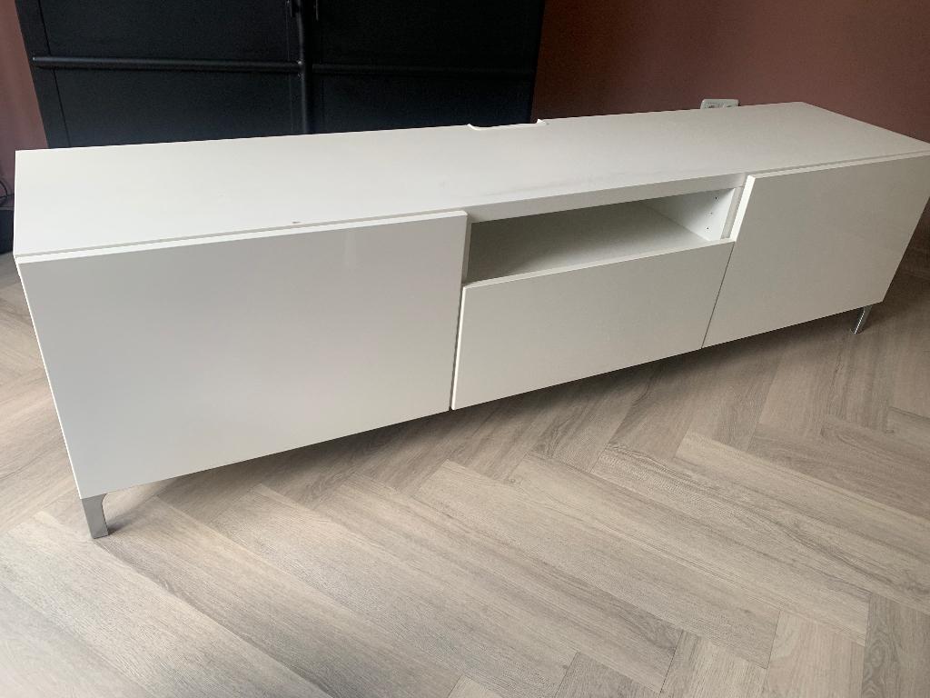 Tv meubel IKEA hoogglans wit, Ophalen, 150 tot 200 cm, Zo goed als nieuw, Minder dan 100 cm