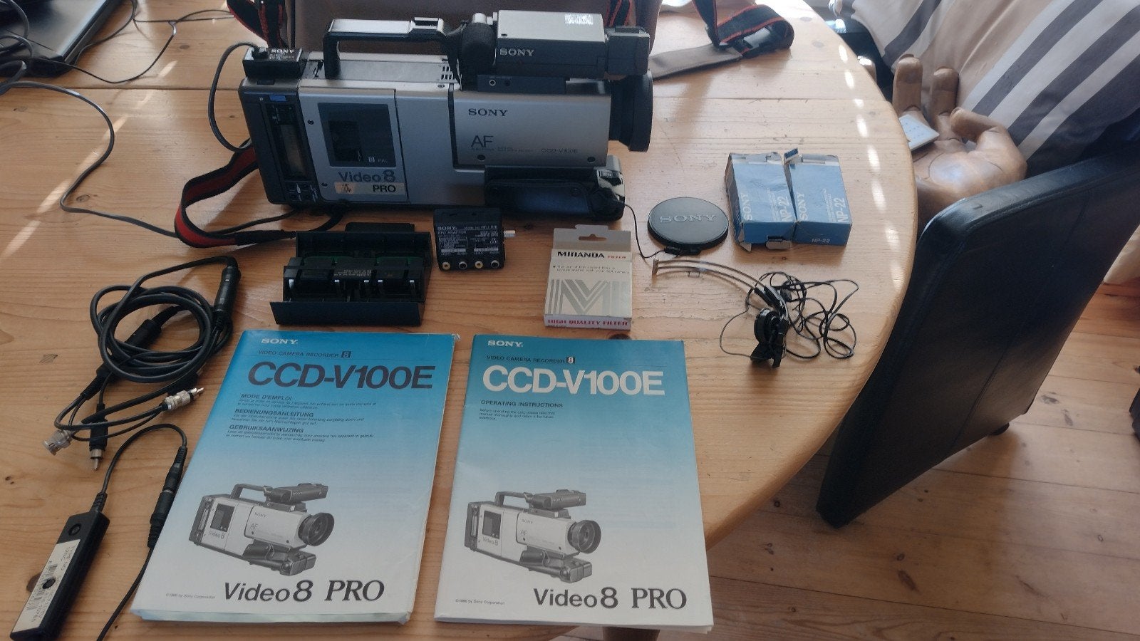 Sony CCD-V100E Video 8 camrecorder, Ophalen of Verzenden, 8mm