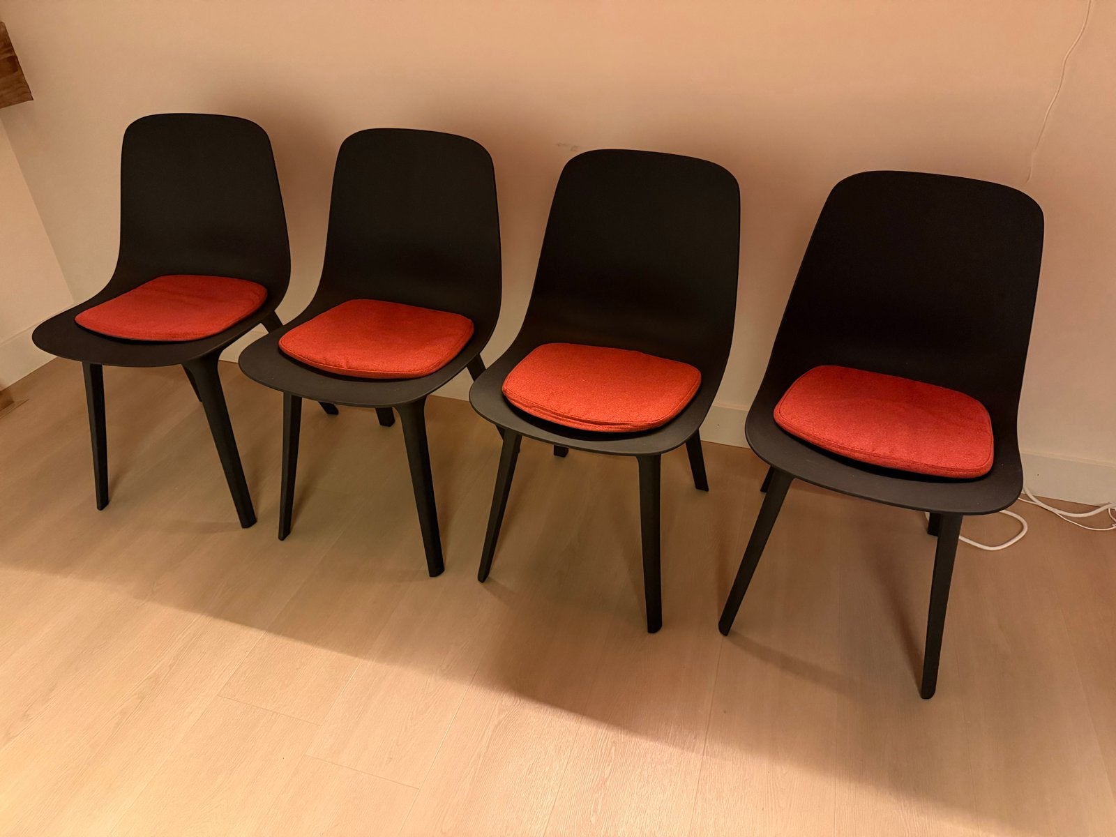 4x IKEA ODGER Stoelen Chair Antraciet Zwart Grijs Black Gray, Huis en Inrichting, Kunststof, Gebruikt, Zwart, Ophalen of Verzenden