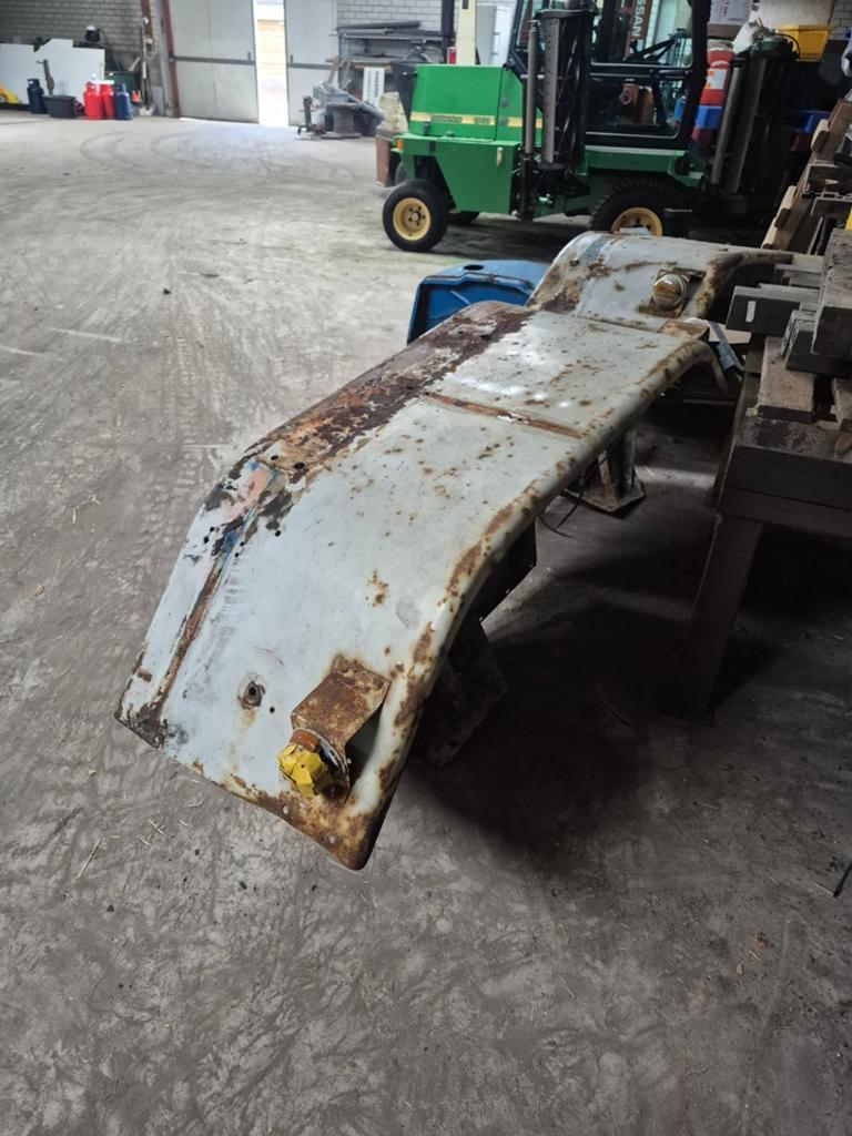 Originele Ford 5000 spatborden, Ophalen of Verzenden, Ford, Spatbord
