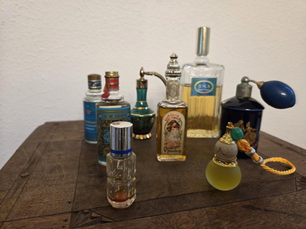 Diverse antieke retro vintage parfum flesjes Limoges, 4711, Verzamelen, Parfumverzamelingen, Ophalen of Verzenden, Zo goed als nieuw