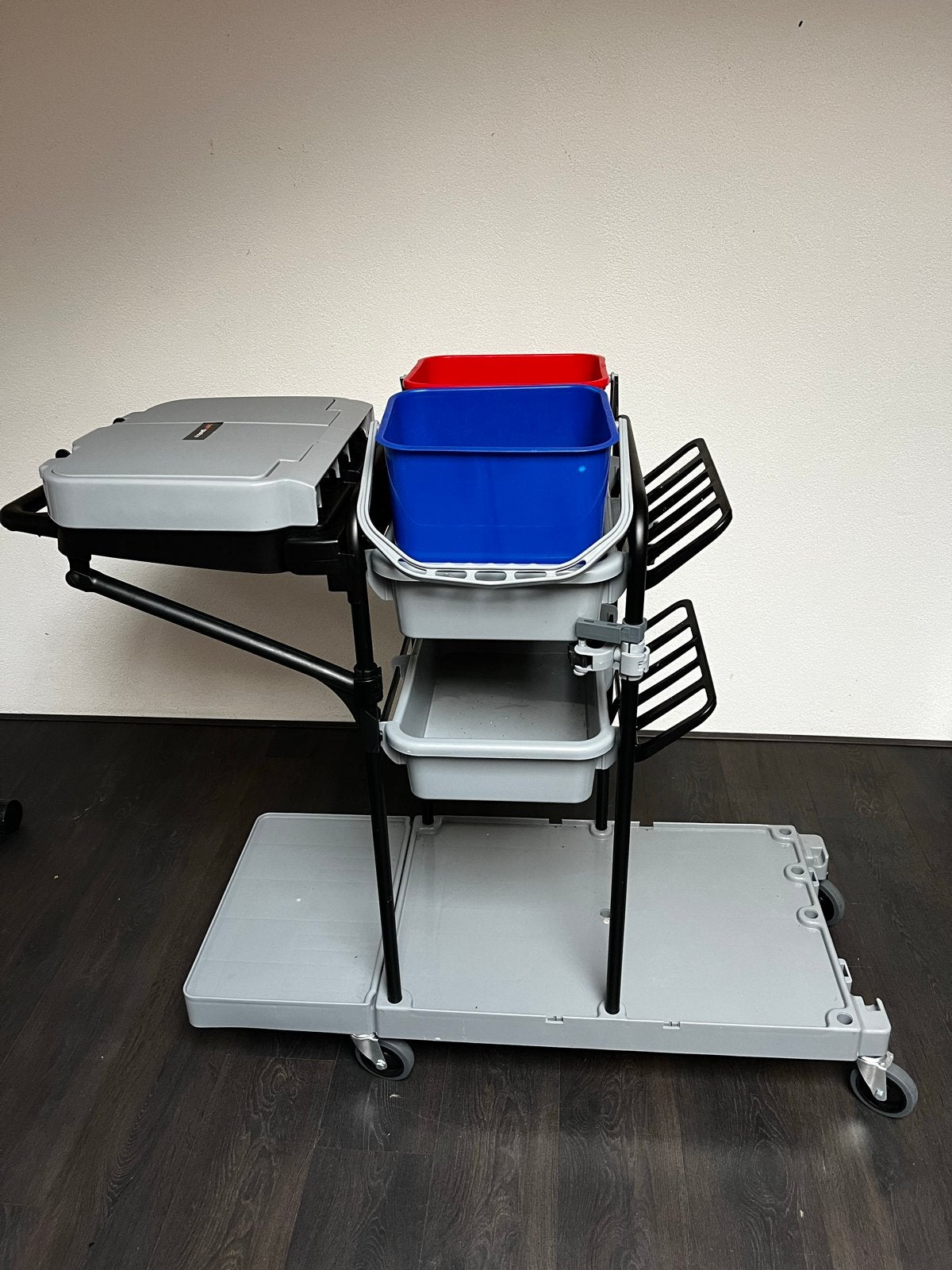 Professionele schoonmaakwagen / Janitor Cart GGMgastro RWB1, Ophalen