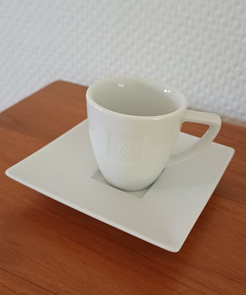 6  Espresso kopjes uit de Nespresso Collection, Huis en Inrichting, Keuken | Servies, Gebruikt, Kop(pen) en/of Schotel(s), Vintage