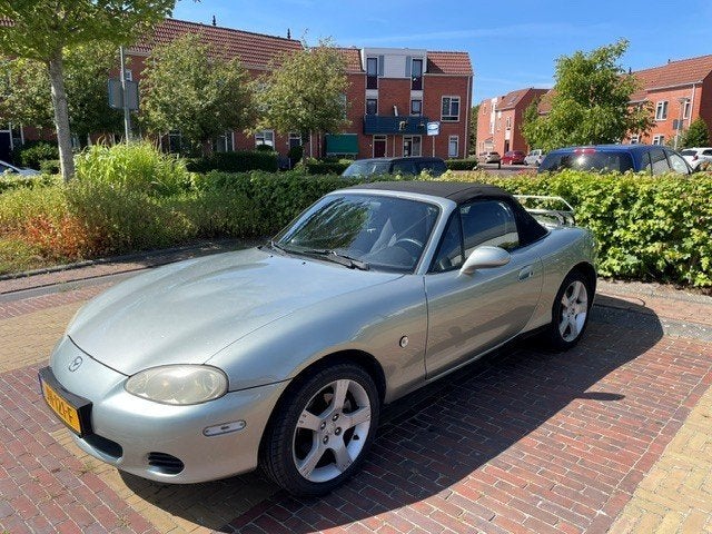Mazda MX-5 1.6 I 2003 Grijs, 40 €/maand, 4 cilinders, Cabriolet, 1010 kg
