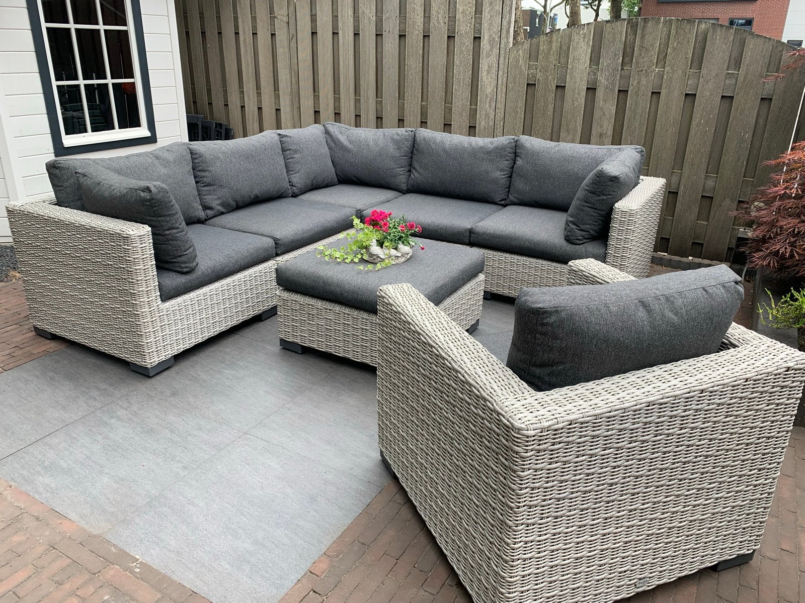 Luxe Wicker Loungeset met Fauteuil en hocker, Ophalen, 6 zitplaatsen, Zo goed als nieuw, Loungeset