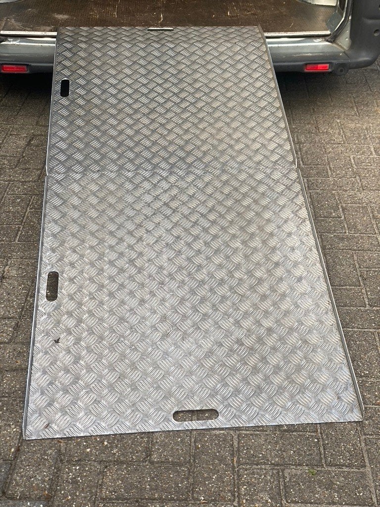 Professionele opklapbare aluminium oprijplaat, Ophalen, Gebruikt