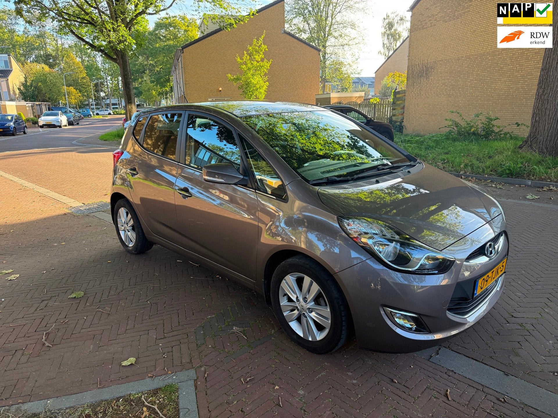 Hyundai Ix20 AUTOMAAT / Tweede eigenaar / Airco / Nette auto, Auto's, 1591 cc, 4 cilinders, Bruin, Origineel Nederlands