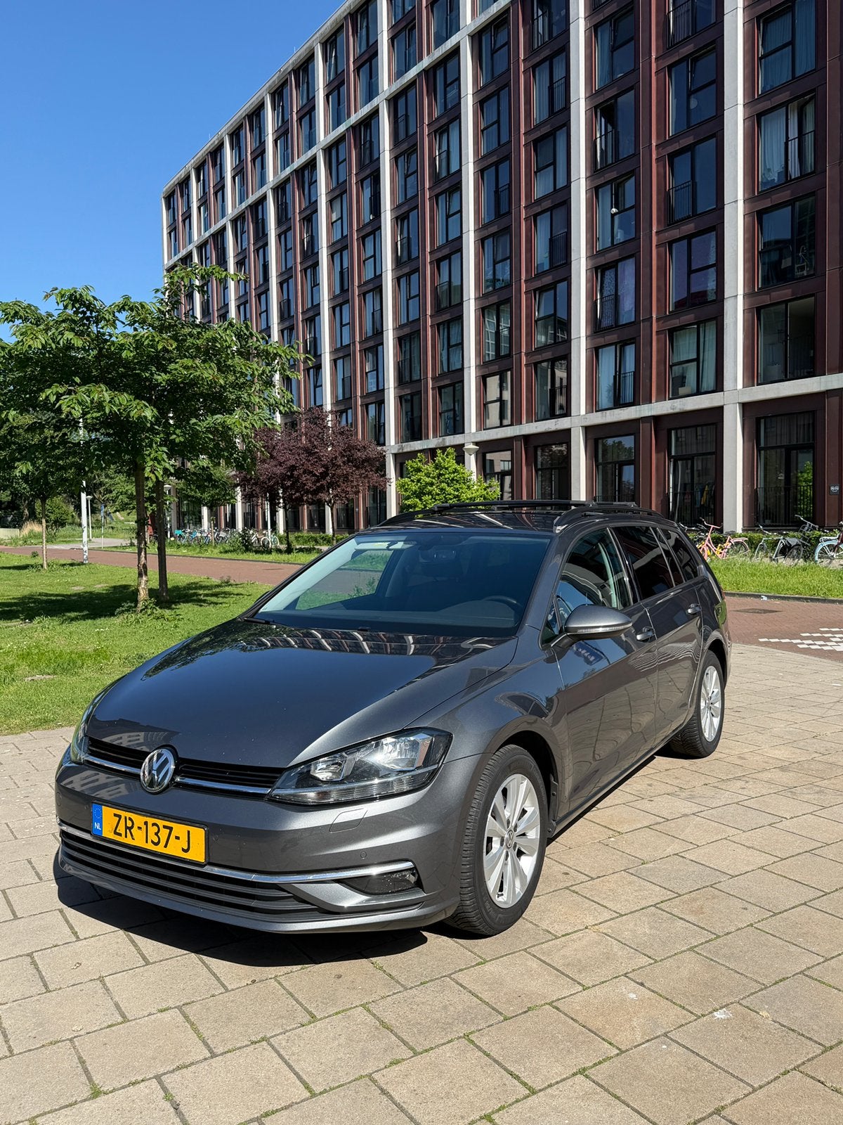 Volkswagen Golf 1.0 TSI 110pk 5D 2018 Grijs, Auto's, Volkswagen, Particulier, Golf, ABS, Achteruitrijcamera, Adaptive Cruise Control