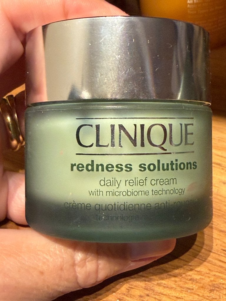 Clinique Redness Solutions Daily Relief Cream 50 ml Dagcrème, Ophalen of Verzenden, Nieuw, Gehele gezicht, Verzorging