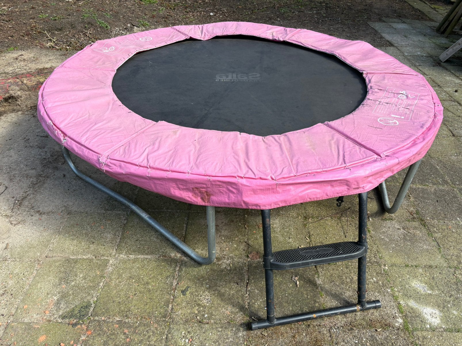 Salta trampoline 213 cm met trapje, Kinderen en Baby's, Speelgoed | Buiten | Trampolines, Ophalen, Gebruikt