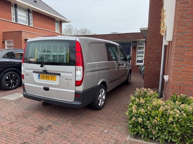 Mercedes-Benz Vito rolstoelbus - 2.1 111 CDI DC kleur grijs, 2000 kg, 4 stoelen, 2042 kg, Grijs