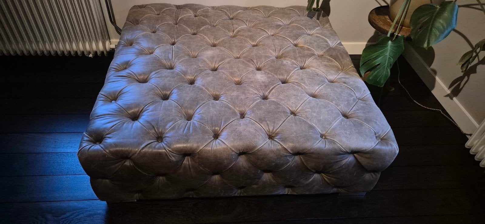 Gecapitonneerde lederen hocker / poef - 125x125x40 cm, Ophalen, Gebruikt, 125 cm of meer, Vierkant