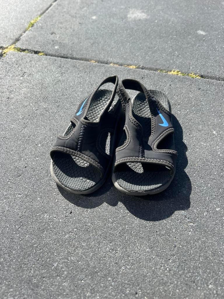 Nike slippers perfect voor de zomer maat 22, Ophalen of Verzenden, Gebruikt, Jongen of Meisje, Overige typen