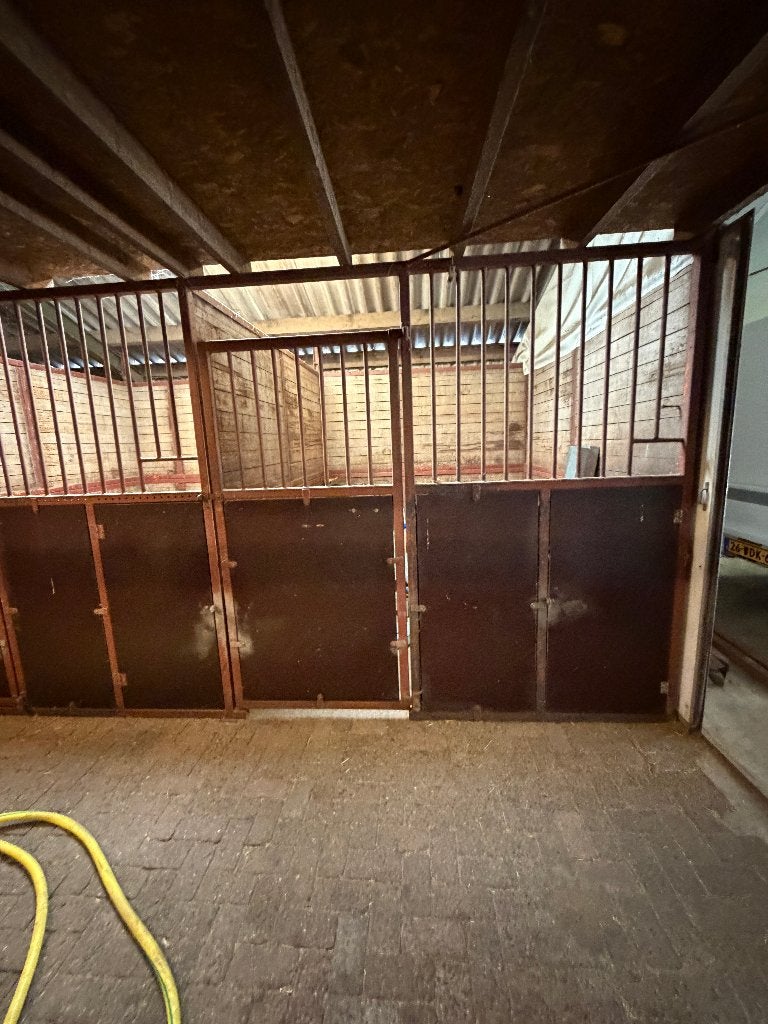 Complete partij paardenboxen / stalfronten + tussenwanden, Dieren en Toebehoren, Stalling en Weidegang, Stalling, 4 paarden of pony's of meer
