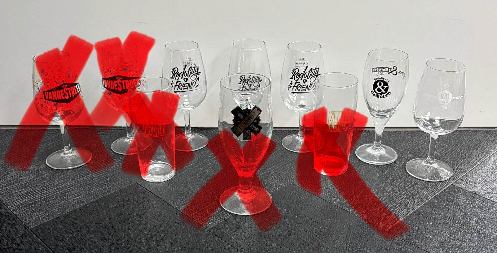 Bierglazen collectie: VandeStreek, Rock City & Friends, De M, Ophalen, Gebruikt, Meerkleurig, Overige stijlen