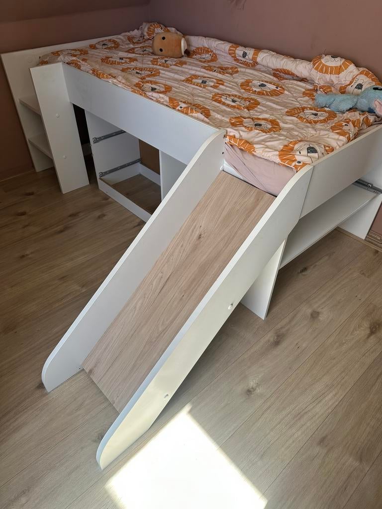 Half hoogslaper met glijbaan, Kinderen en Baby's, Kinderkamer | Stapelbedden en Hoogslapers, Ophalen, Zo goed als nieuw, Hoogslaper