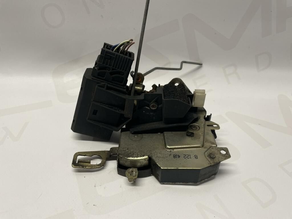 Deurslot mechaniek rechtsvoor BMW E36 8122418, Gebruikt, -, -, Ophalen of Verzenden
