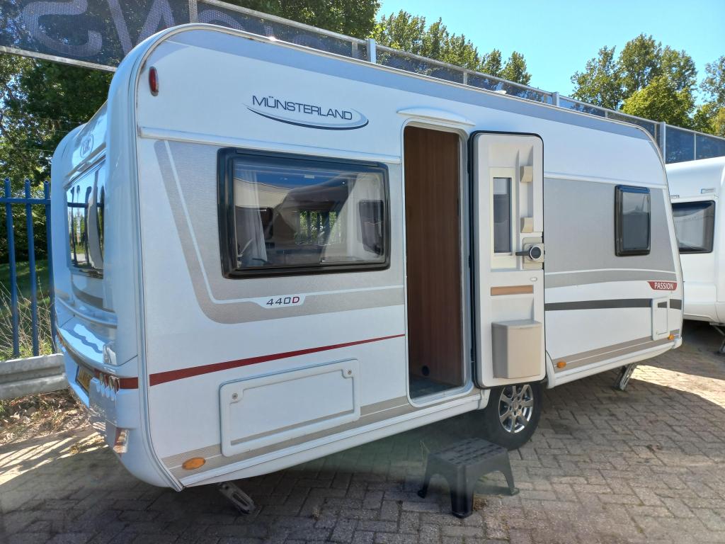 LMC Passion 440 D VT-Isabella Vloerverwarm, Caravans en Kamperen, Rondzit, Overige typen, Bedrijf, Schokbreker