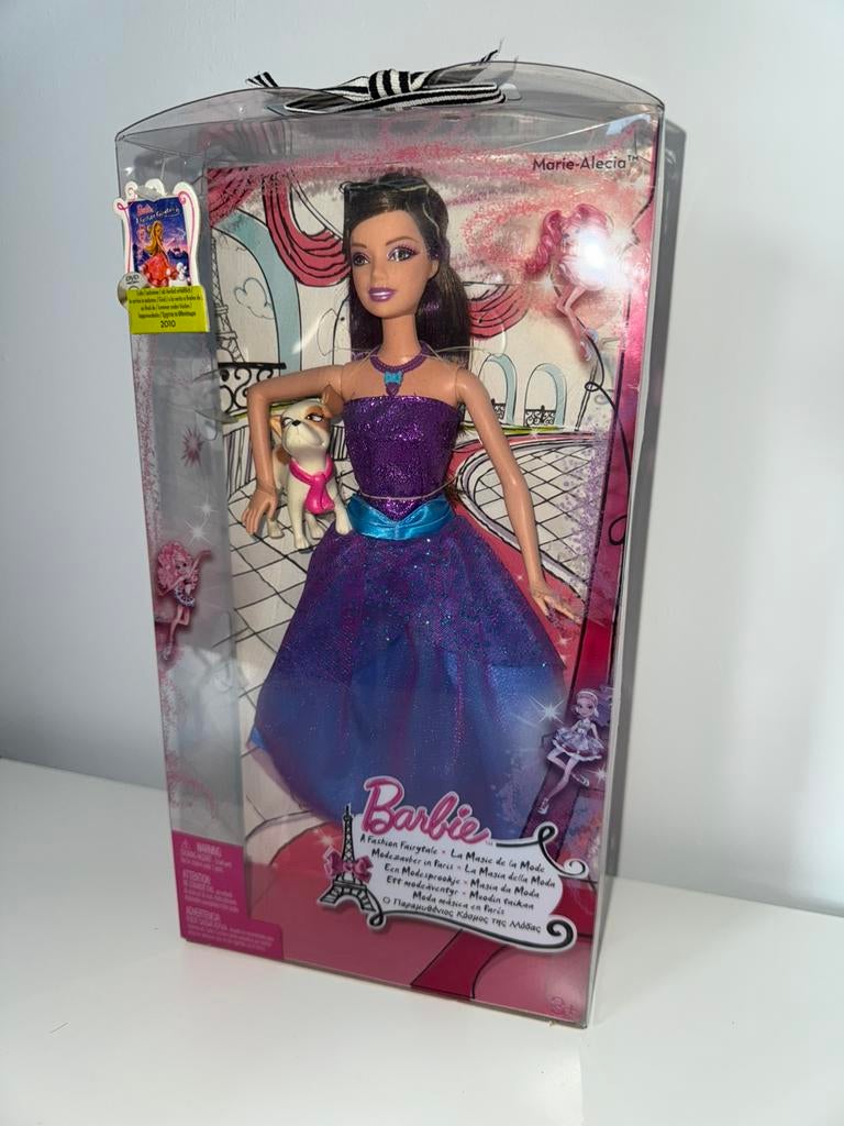 Barbie a Fashion Fairytale Marie Alecia pop In Box 2010, Verzamelen, Poppen, Ophalen of Verzenden, Zo goed als nieuw, Fashion Doll