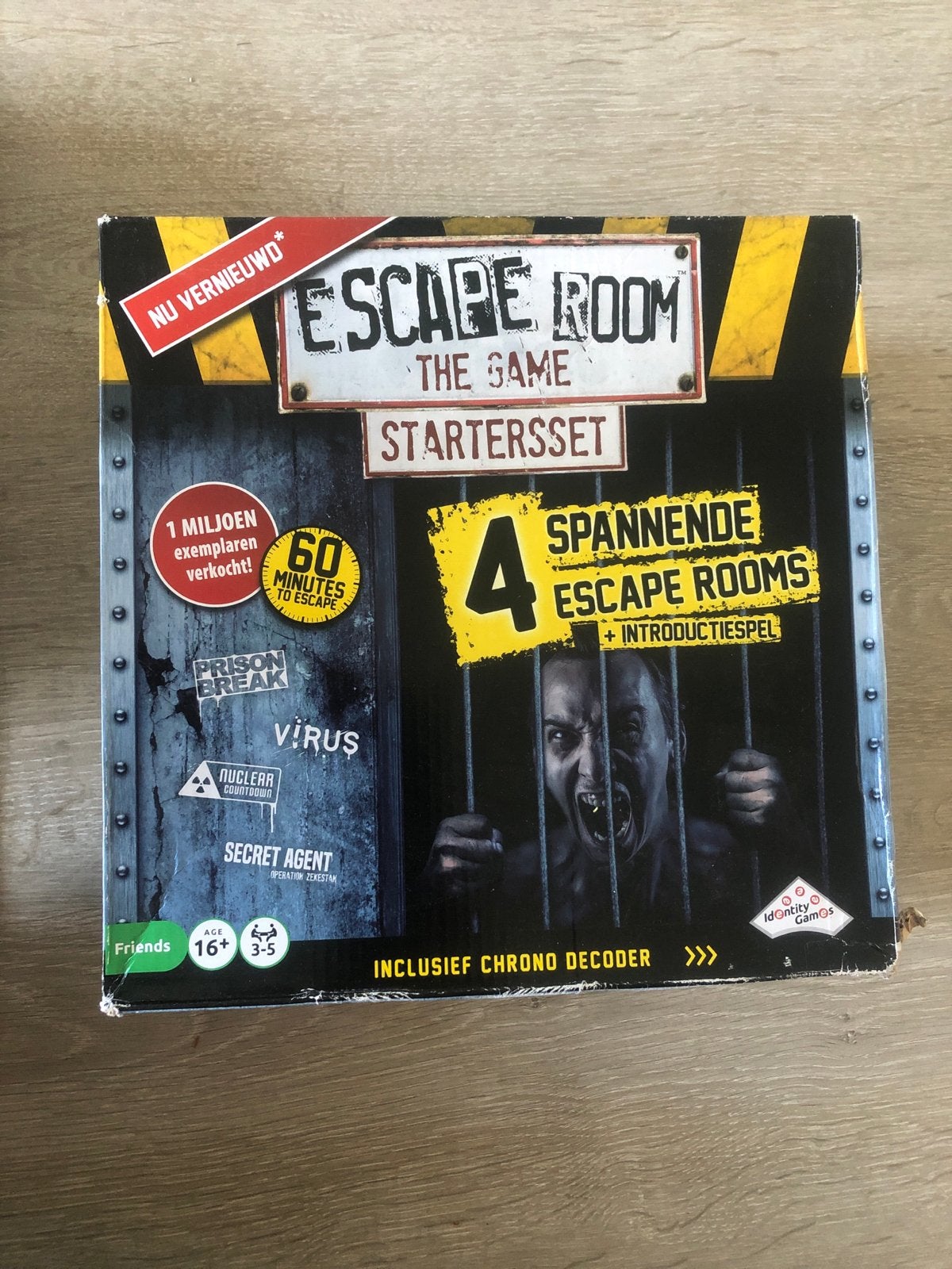 Escape Room The Game Startersset - 4 spannende escape rooms, Drie of vier spelers, Ophalen of Verzenden, Zo goed als nieuw