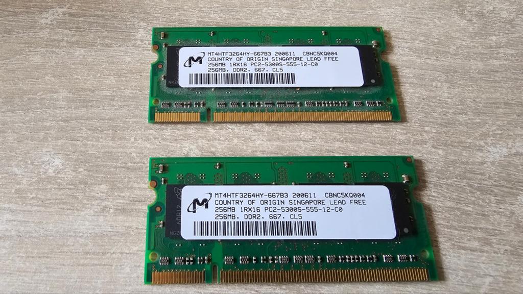 M 2x256Mb DDR2 5300S dual geheugen, Ophalen of Verzenden, DDR2, Laptop, Gebruikt