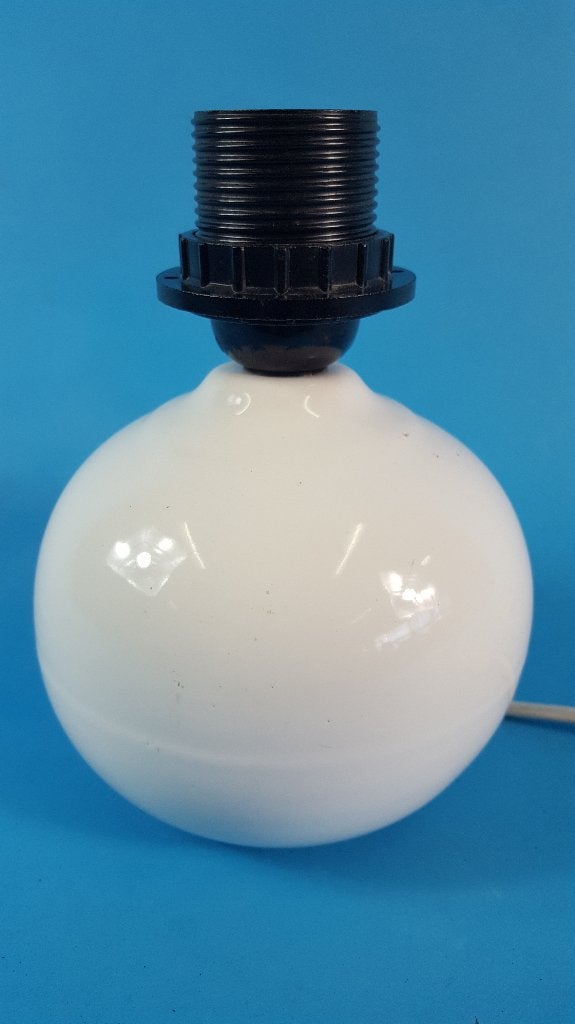 Vintage Ticino tafellamp, wit aardewerk voet, bol. 2A7, Tweedehands verkoop, Tweedehands verkoop, Gebruikt, Ophalen of Verzenden